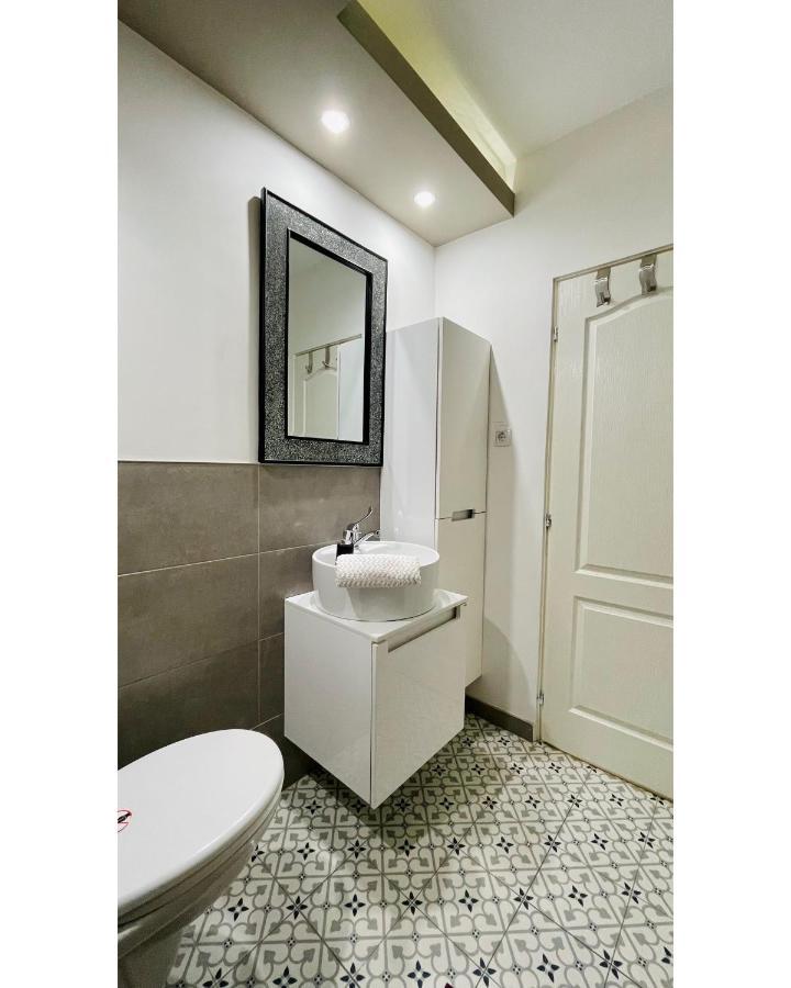 Apartman Jelena Apartment Sremska Mitrovica Bagian luar foto